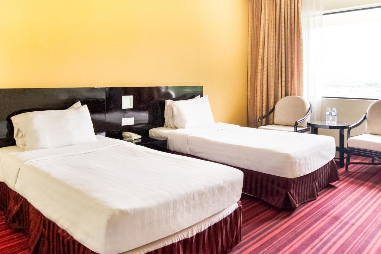 Oyo 89693 Perkasa Hotel Keningau Near Hospital Keningau المظهر الخارجي الصورة