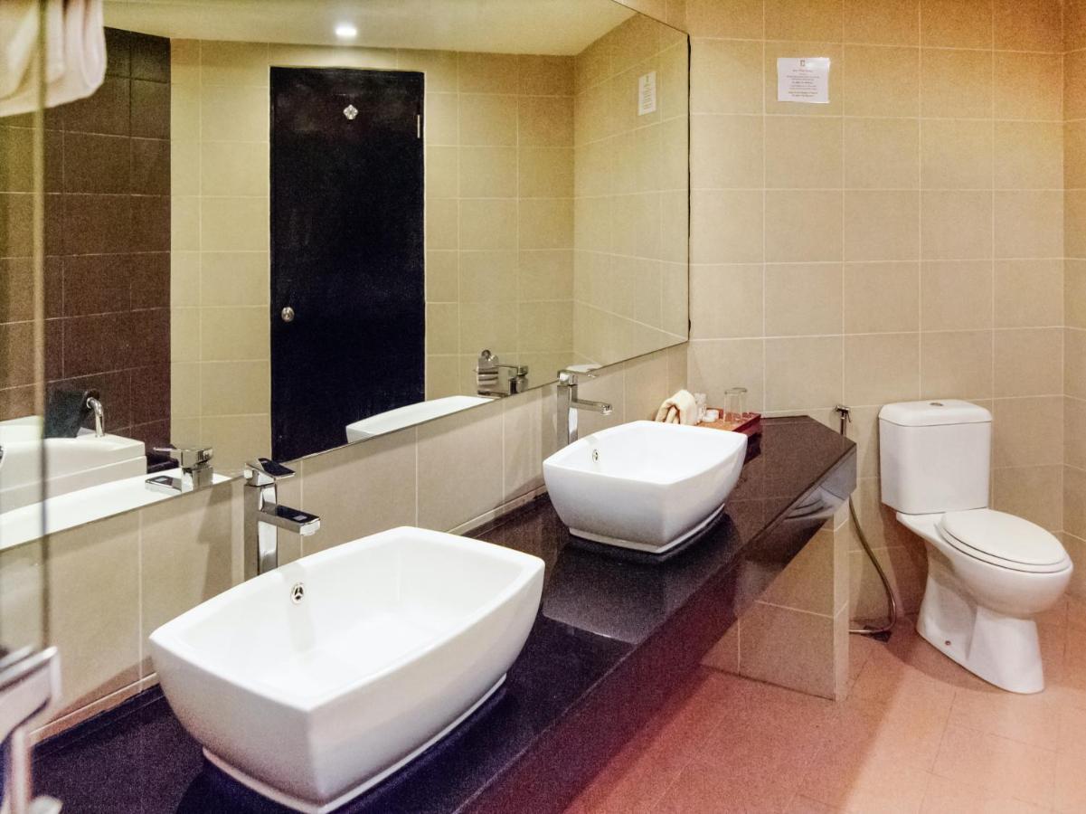 Oyo 89693 Perkasa Hotel Keningau Near Hospital Keningau المظهر الخارجي الصورة