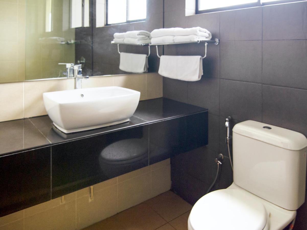 Oyo 89693 Perkasa Hotel Keningau Near Hospital Keningau المظهر الخارجي الصورة